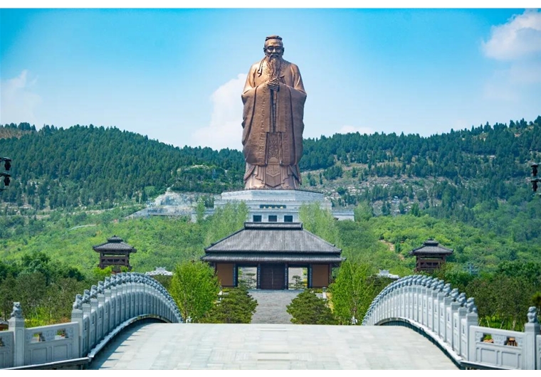 國慶：濟(jì)南曲阜泰山大裂谷三日游